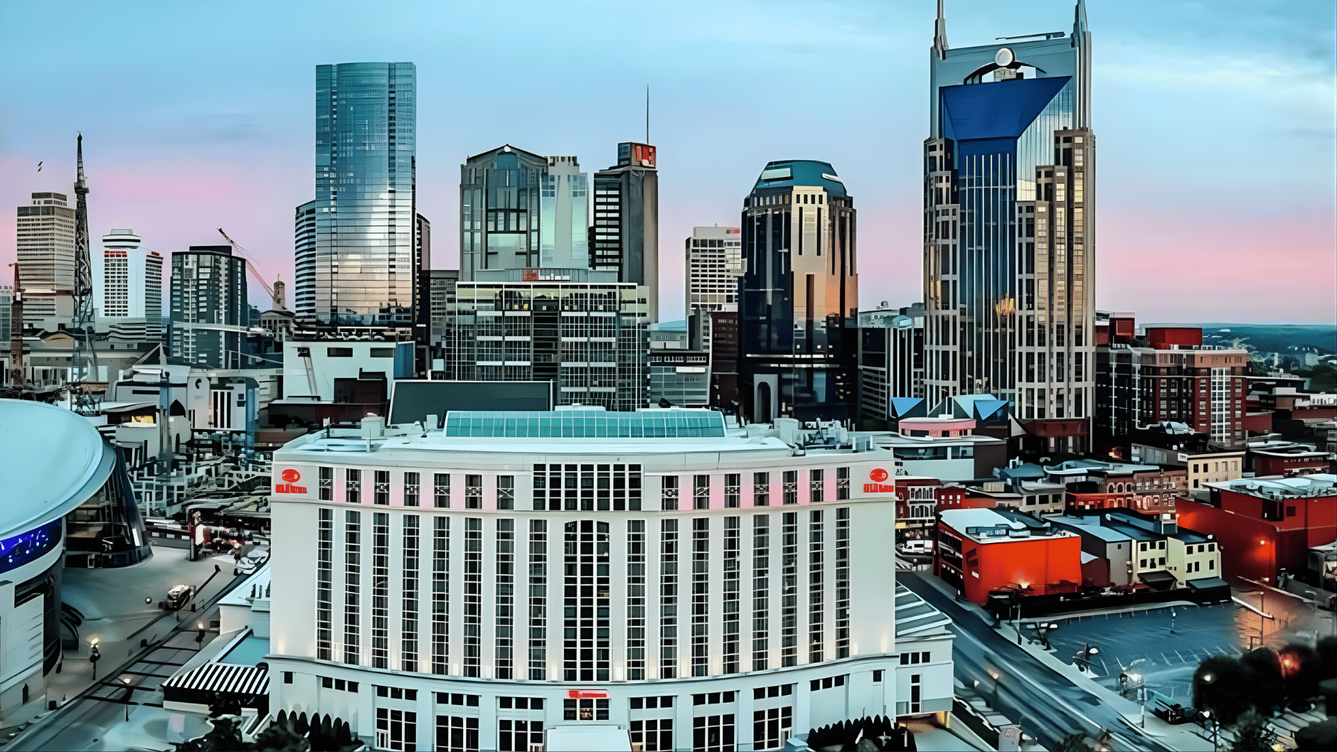 Hilton Nashville Downtown and city skyline